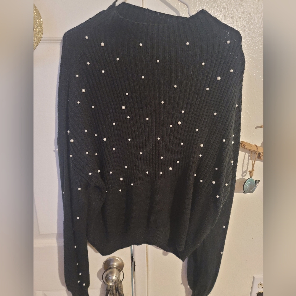 SHEIN Curve Pearl Sweater